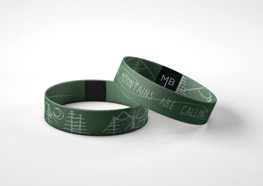 The Mountains are Calling and I Must Go Motivational Wristband Reversible Bracelet // Gifts for Her // Gifts for Him / Inspirational Gifts